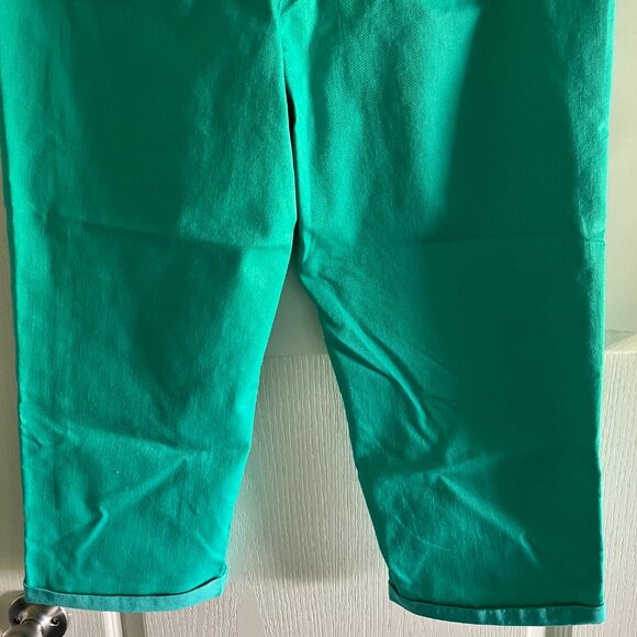 Cato New with Tags Women Size 12 Blue Green Jean Capri Pants. - Picture 8 of 9
